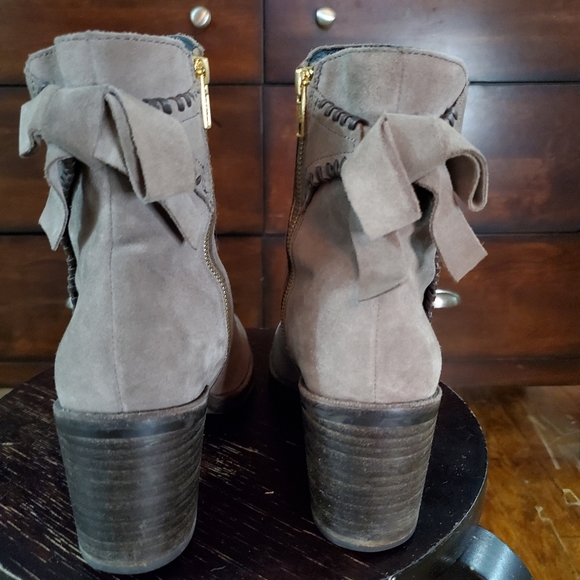 UGG Fraise whipstitch suede boots - Picture 4 of 10